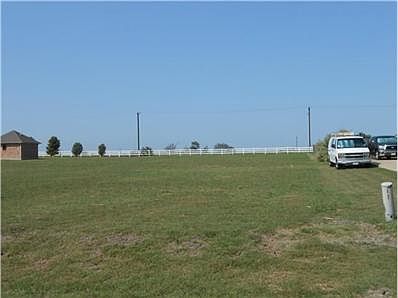 2nd image of 147 Comanche Cir