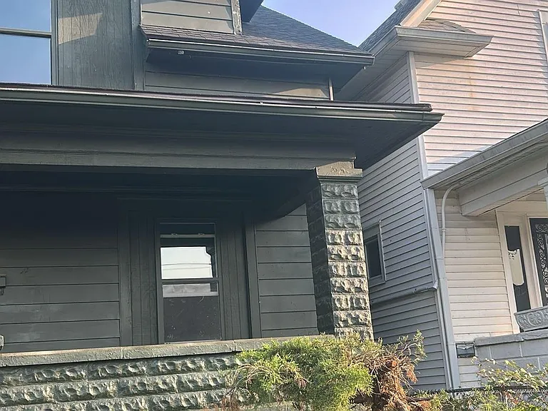 1818 W Jefferson St — Photo 11