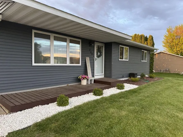 734 Rays PLACE, West Salem, WI 54669