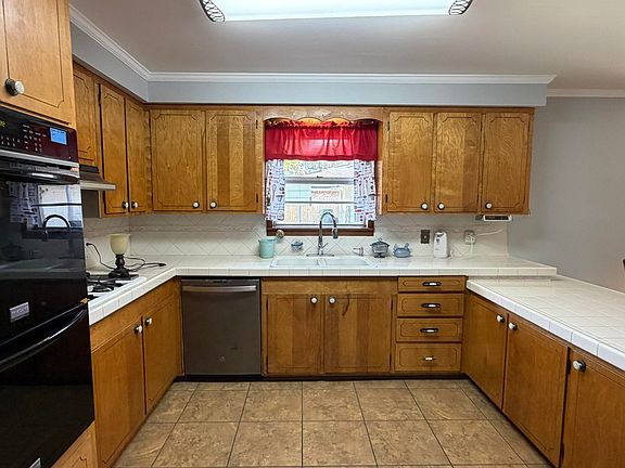 4th image of 716 Williams Dr
