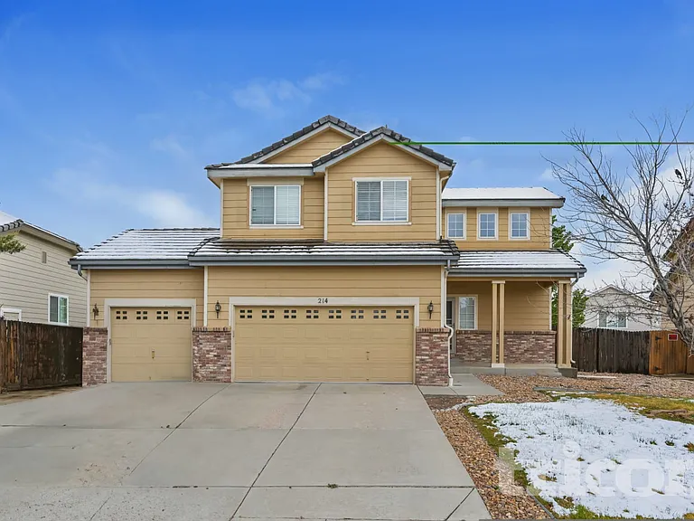 214 Straw Ct — Photo 1