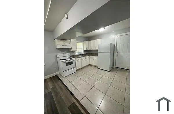 Building Photo - 963 Saint Clair St