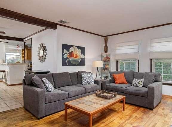 5th image of 3720 Corta Calle St