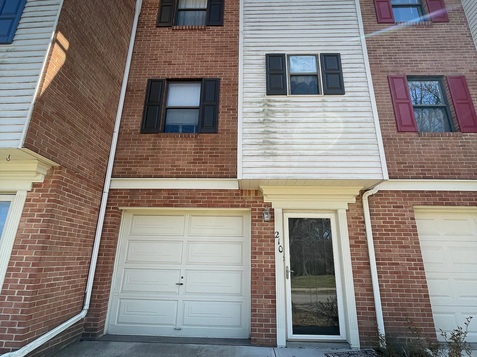 2 bed, 1.5 bath, $1,700 — Photo 1