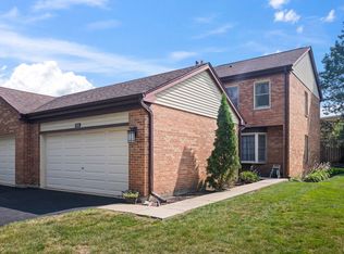 1566 N Windsor Dr UNIT 1566, Arlington Heights, IL 60004