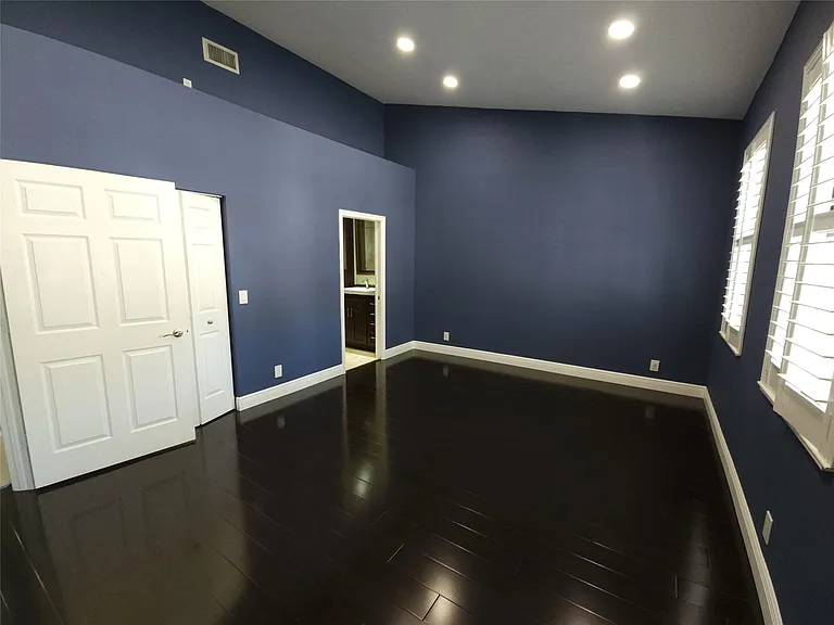 5770 Coach House Cir #F — Photo 15