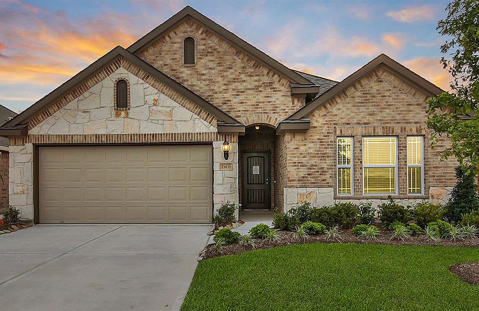 1st image of 15435 Aberdeen Wood Dr