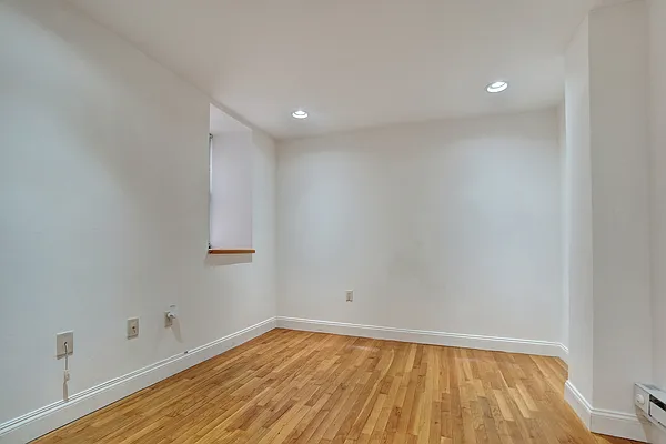 Rented by Douglas Elliman | media 10