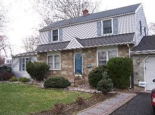 54 Norristown Rd, Warminster, PA 18974