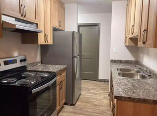 80 Liberton Dr #1A, Saint Albert, AB T8N 4N3