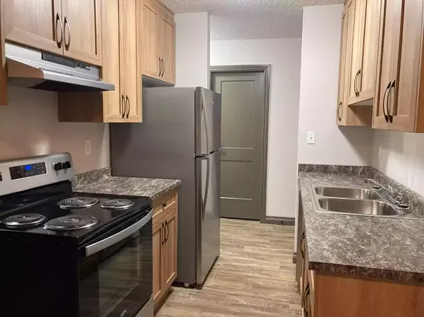 80 Liberton Dr #1A, Saint Albert, AB T8N 4N3