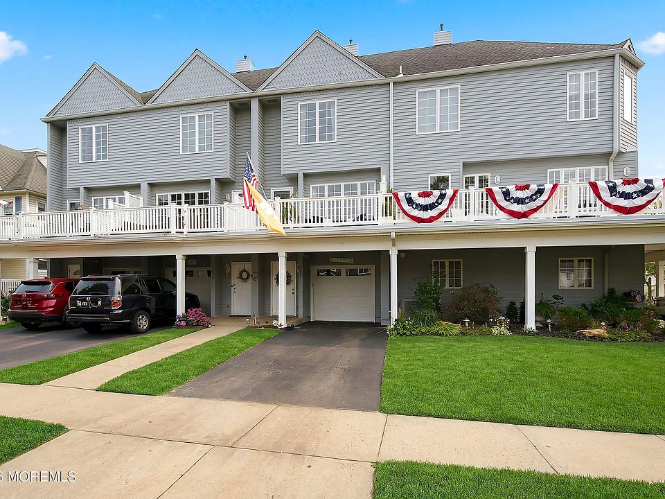 1st image of 221 Lareine Avenue #1