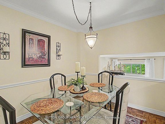 5th image of 124 Wales Ave