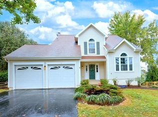 13219 Stone Heather Dr, Herndon, VA 20171