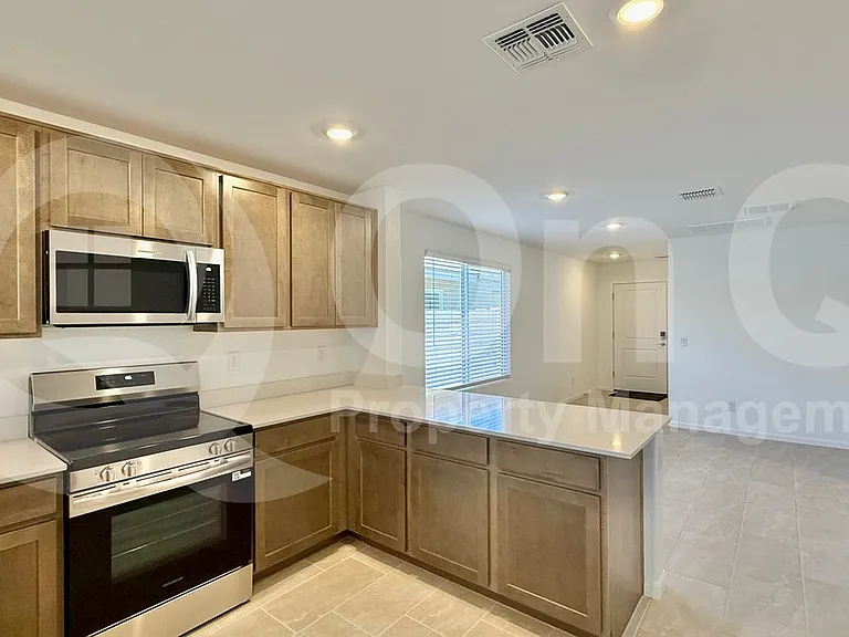 17408 N Del Mar Ave — Photo 8