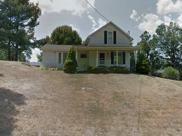 1692 Pleasant Valley Dr, Coshocton, OH 43812