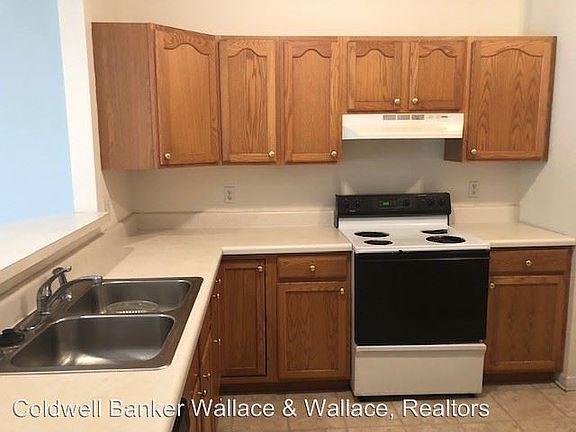 4th image of 10428 Victoria Dr APT D