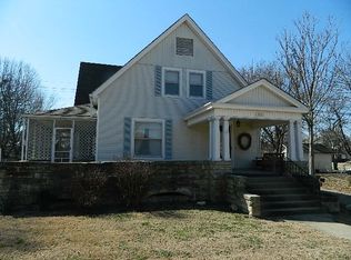 311 E 11th Ave, Winfield, KS 67156
