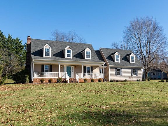 2nd image of 76 Heritage Dr