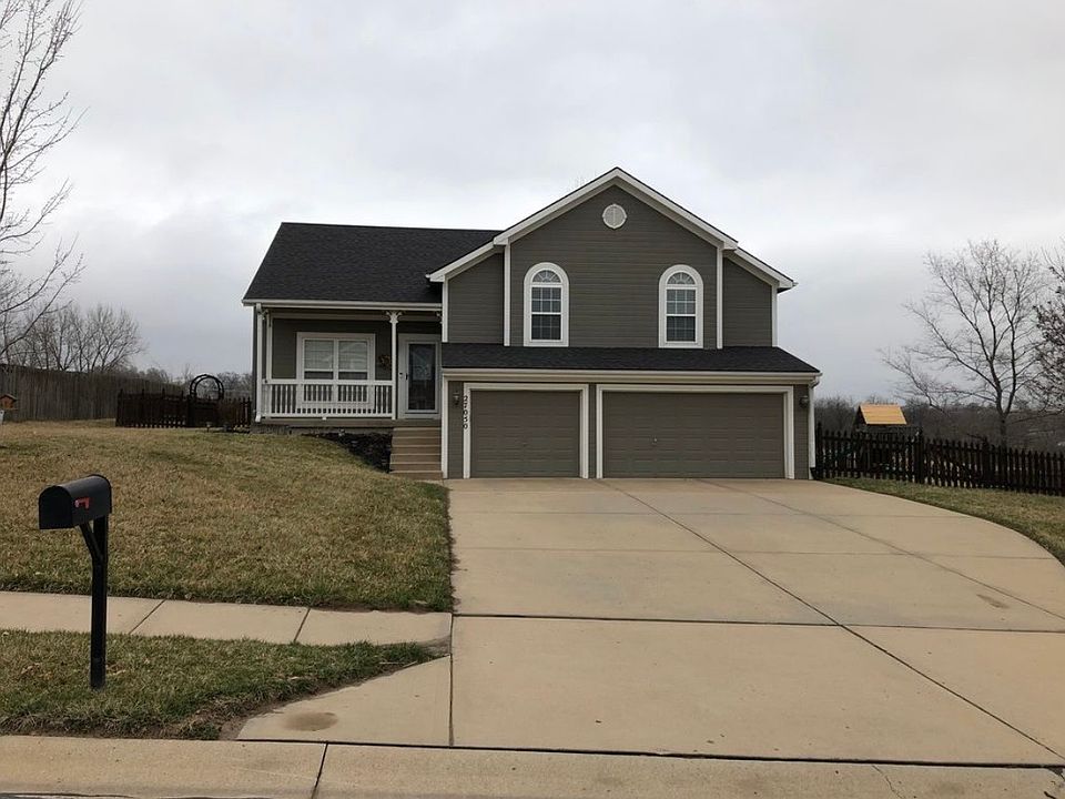 1st image of 27050 Webster Ct