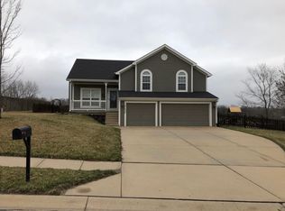 27050 Webster Ct, Weston, MO 64098