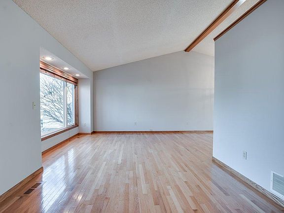 5th image of 14813 Interlachen Ln