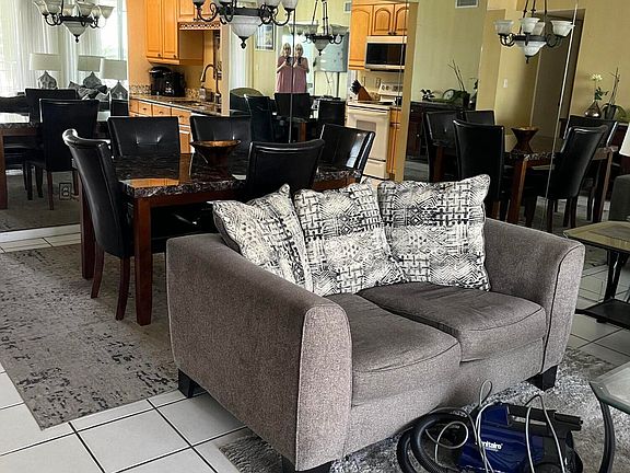 3rd image of 1901 S Roosevelt Blvd APT 301E