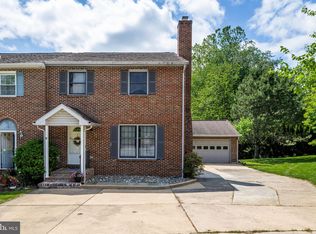 1 Wellington West Dr, Hockessin, DE 19707