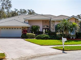 1000 Lake Ridge Dr, Safety Harbor, FL 34695