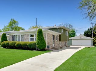 502 N Russel St, Mount Prospect, IL 60056