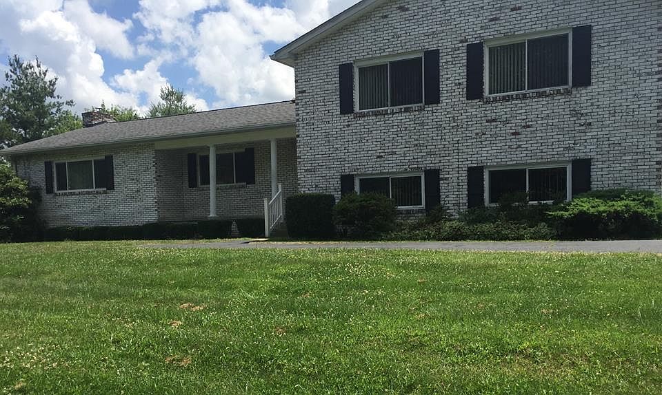 1st image of 115 Hunting Hills Dr