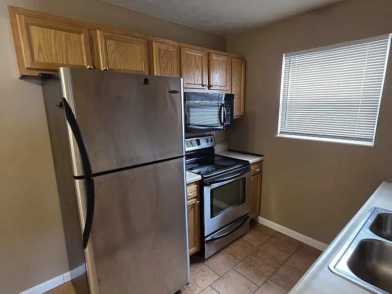 213 Lindsey St #A — Photo 8