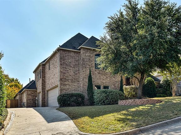 3rd image of 6484 Elm Crest Ct