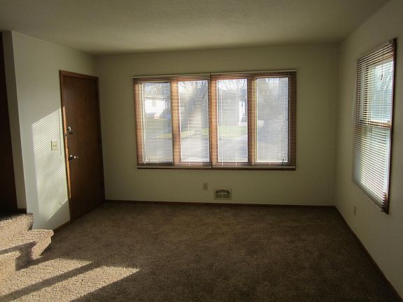 4th image of 421 Nevada Ave E