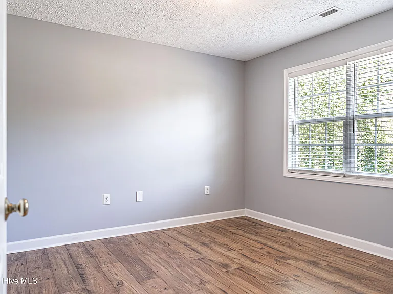 108 Silverburn Pl — Photo 22