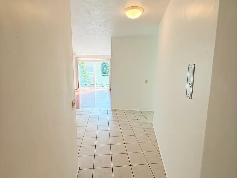 172 Athol Ave #23 — Photo 12