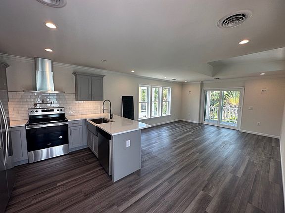 3rd image of 2544 Herons Walk #Fanni9