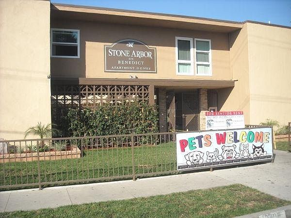 1st image of 12405 Benedict Ave APT 15