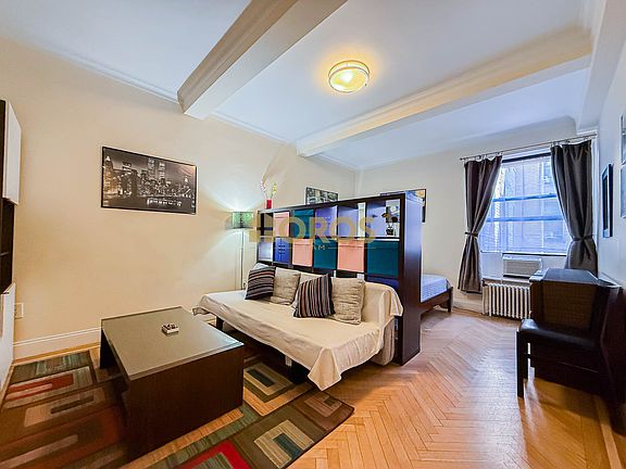 2nd image of 134 W 93rd St APT 7F