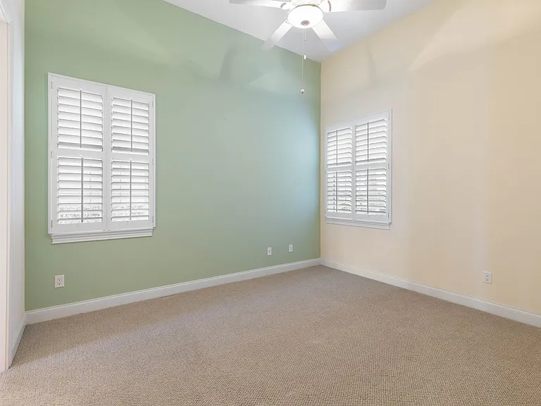 262 Yacht Harbor Dr — Photo 21