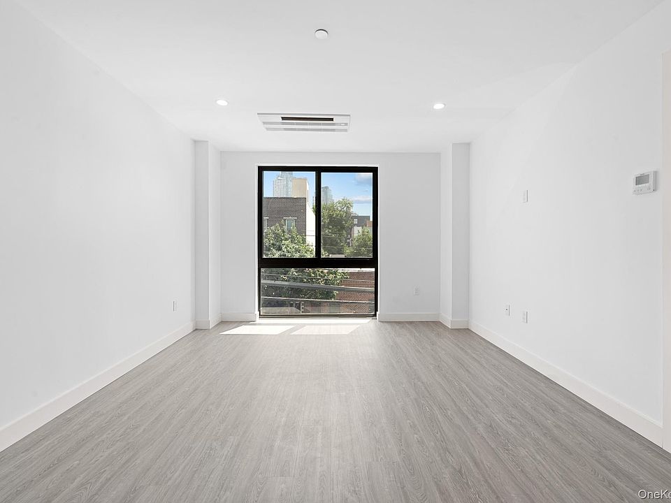 1st image of 46-40 Vernon Boulevard #3A