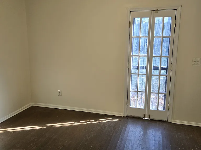 2218 Chester St SE — Photo 6