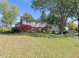 2159 Orchard Park Dr, Niskayuna, NY 12309