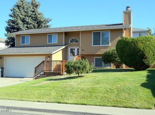 99 Palmer Dr, Selah, WA 98942