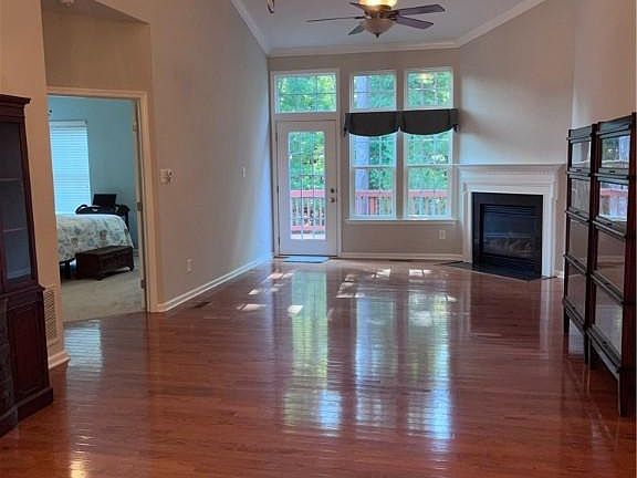 3rd image of 130 Siena Ln