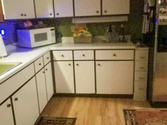 5th image of 206 S Lake St