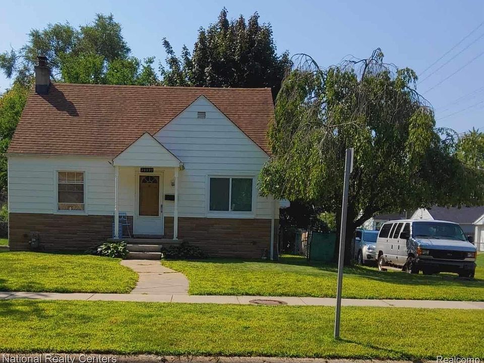 1st image of 25537 Stanford St