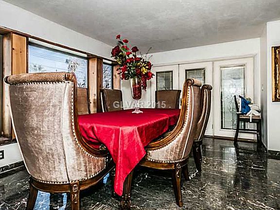 5th image of 3860 Osage Cir