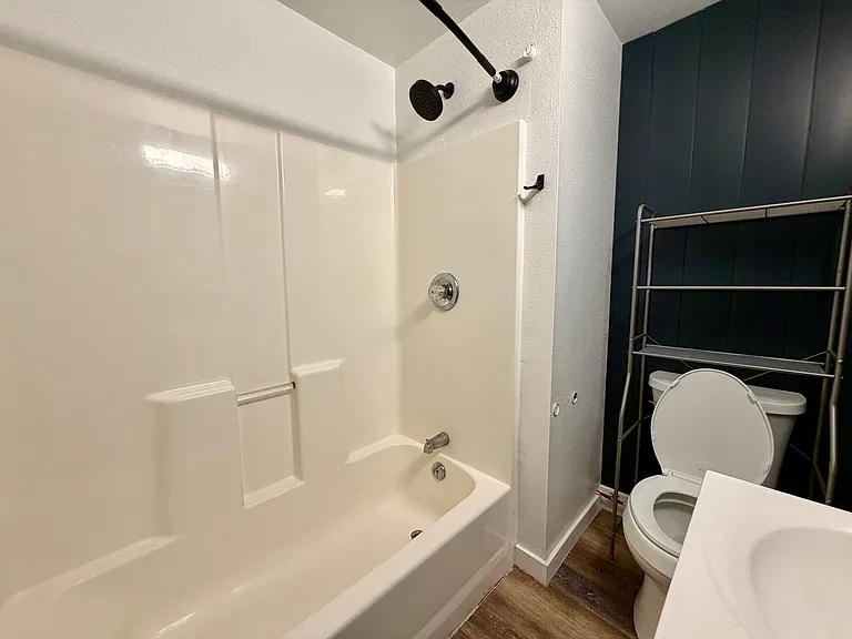 112 S Mill St — Photo 12