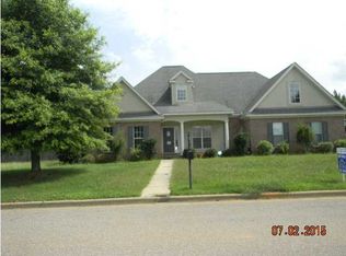 1501 Rushmore Dr, Deatsville, AL 36022